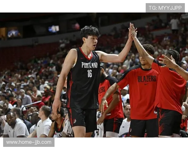 开拓者官方盛赞杨瀚森八连发引爆NBA官推全美球迷为中国杨疯狂 开拓者官方盛赞杨瀚森八连发引爆NBA官推全美球迷为中国杨疯狂